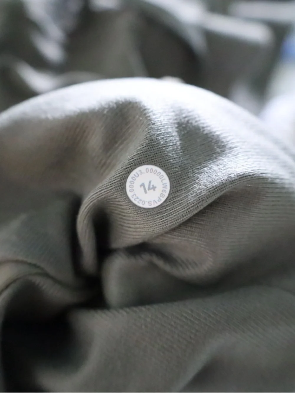 Lululemon Ready to Rulu High-Rise Cropped Jogger Grey Sage Womens Size 14 - Picture 8 of 8